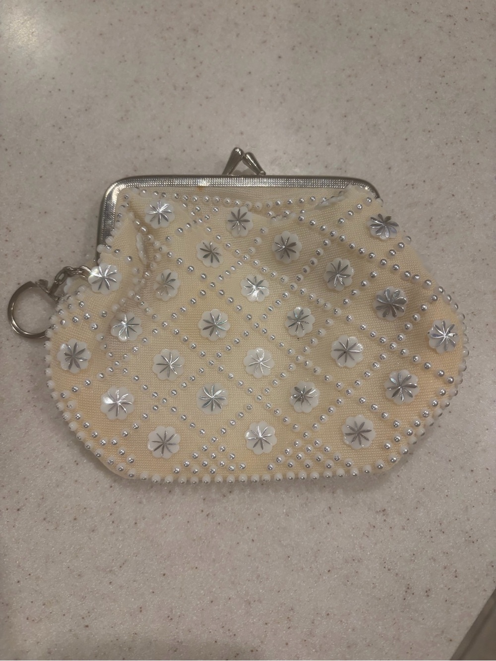 Vintage Scallop Beaded Floral Coin Purse-Cream 4x6”